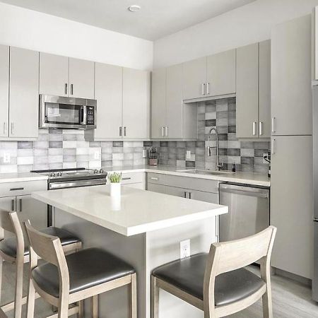 Landing Modern Apartment With Amazing Amenities Austin Exterior foto