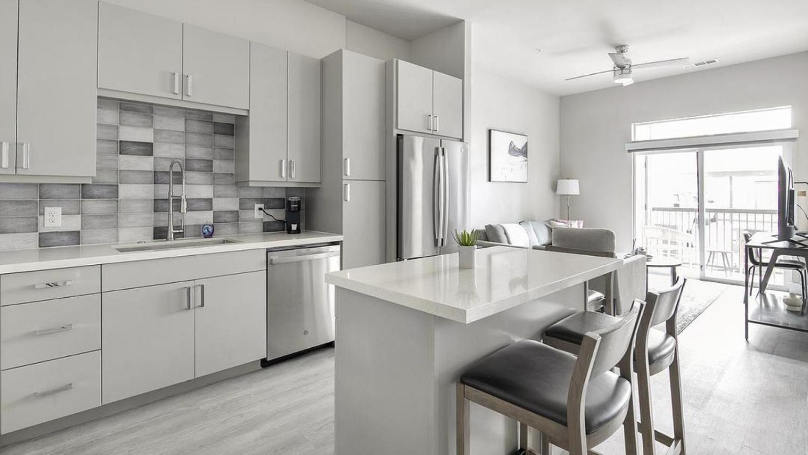 Landing Modern Apartment With Amazing Amenities Austin Exterior foto
